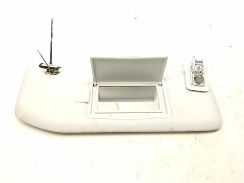 Used Right sun visor Right sun visor PEUGEOT 208 II (UB_, UP_, UW_, UJ_) 1.2 Hybrid 136 (UPHPYK) (136 hp) 39198151 39198151