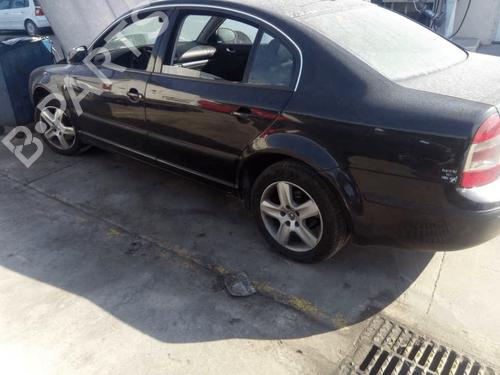 Højre forlygte SKODA SUPERB I (3U4) 1.9 TDI | BP18363066C29 