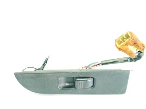 Used Right front window switch Right front window switch DAIHATSU FEROZA Soft Top (F300) 1.6 i 16V (95 hp) 33570897 33570897