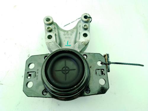 Used Engine mount Engine mount PEUGEOT 5008 (0U_, 0E_) 1.2 (131 hp) 30410702 30410702