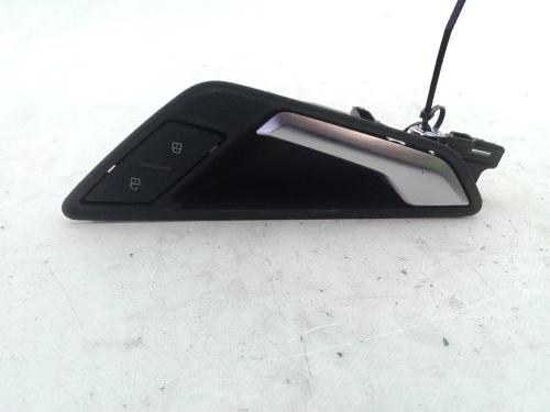 front-left-interior-door-handle-audi-q2-gab-gag-2016-24044055 main image