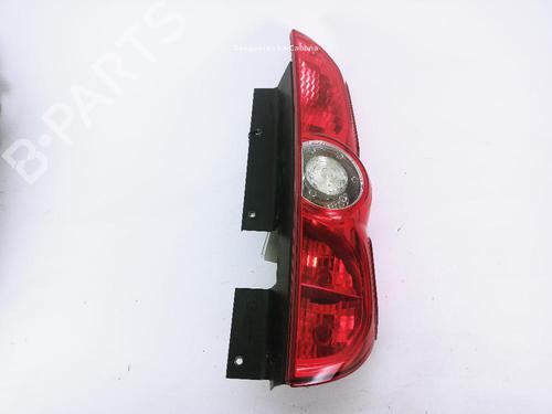Used Right taillight Right taillight FIAT DOBLO Cargo (263_) 1.3 D Multijet (90 hp) 31989734 31989734