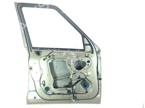 Left front door LAND ROVER DISCOVERY III (L319) 2.7 TD 4x4 | BP18368837C2 