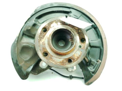 Fusee links achter MERCEDES-BENZ A-CLASS (W176) A 180 CDI / d (176.012) (109 hp) 31915225