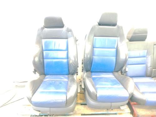 Asientos traseiros Asientos traseiros VW GOLF IV (1J1) 1.9 TDI (115 hp) 34459606 34459606