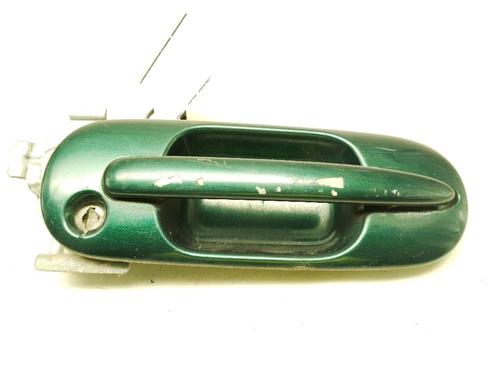 Used Front right exterior door handle Front right exterior door handle HONDA CR-V I (RD) 2.0 16V 4WD (RD1, RD3) (147 hp) 40622360 40622360
