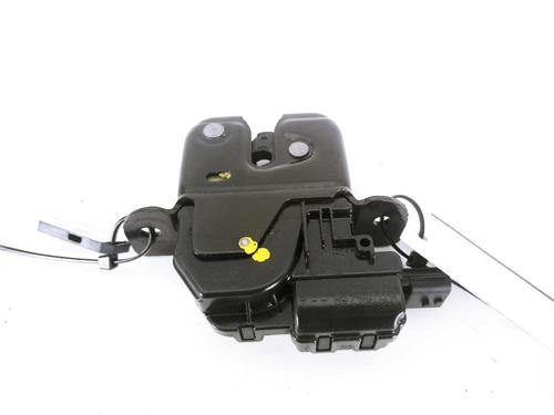 Used Tailgate lock RENAULT CAPTUR I (J5_, H5_) 1.2 TCe 120 (118 hp) 31988924