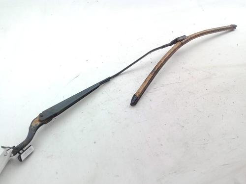 Used Front windshield wiper arm RENAULT CAPTUR I (J5_, H5_) 0.9 TCe 90 (90 hp) 29583372