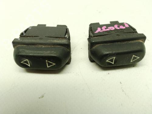 Højre fortil elrude kontakt PEUGEOT 306 Hatchback (7A, 7C, N3, N5) [1993-2003]  33191878