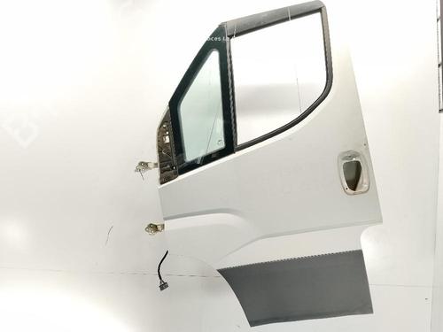 Used Left front door Left front door IVECO DAILY VI Van 33S16, 35S16, 35C16, 38S16, 40C16, 42S16, 50C16 (156 hp) 36319201 36319201