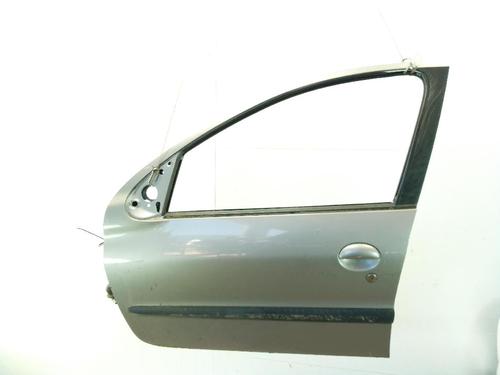 Used Left front door PEUGEOT 206 Hatchback (2A/C) 1.4 i (75 hp) 24049480