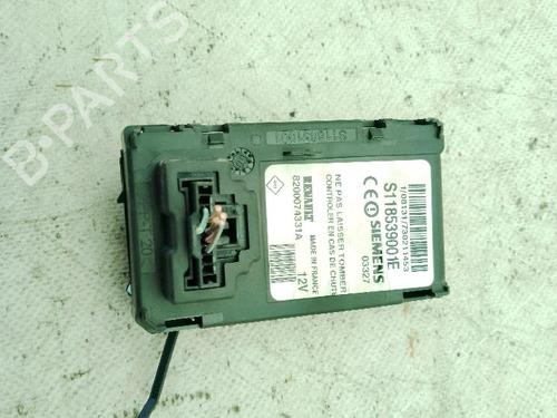 Used Card reader RENAULT MEGANE II Saloon (LM0/1_) 1.9 dCi (LM0G, LM1G, LM2C) (120 hp) 27534408