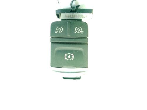 switch-renault-megane-iv-hatchback-b9amn_-2015-31328228 main image