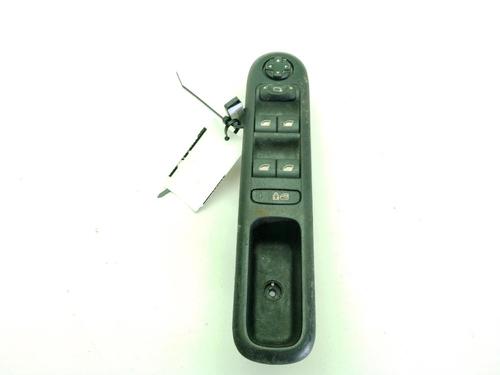 Used Left front window switch PEUGEOT 5008 (0U_, 0E_) 1.6 HDi (112 hp) 31871081