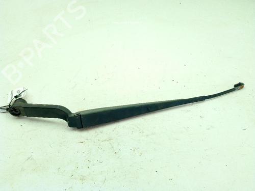 Used Front windshield wiper arm NISSAN QASHQAI II (J11, J11_) 1.6 dCi (130 hp) 24546086