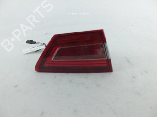 Used Left tailgate light Left tailgate light RENAULT CLIO IV (BH_) 0.9 TCe 90 (BHNF, BHMA, BHMH, BHJK, BHJR) (90 hp) 31988673 31988673