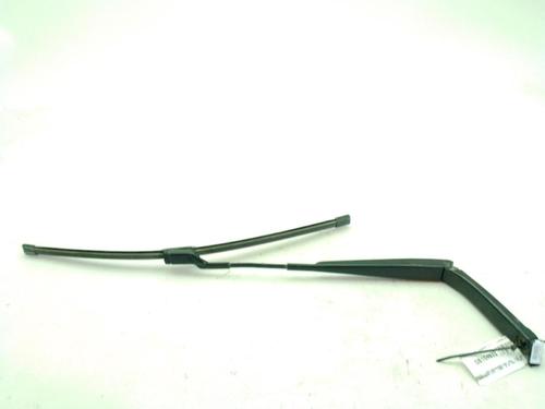 Used Front windshield wiper arm Front windshield wiper arm 39578569 39578569