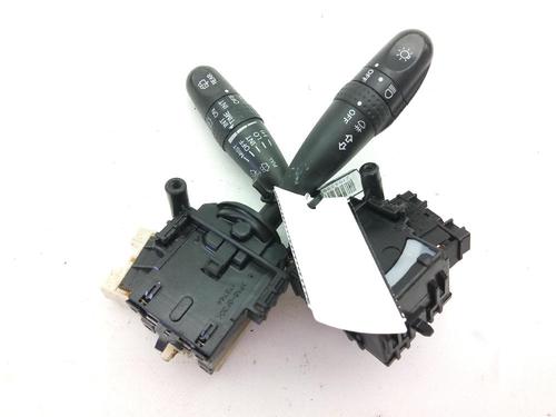 Used Headlight switch Headlight switch SUZUKI GRAND VITARA II (JT, TE, TD) 1.9 DDiS All-wheel Drive (JT419, TD44, JB419WD, JB419XD,... (129 hp) 18367463 18367463