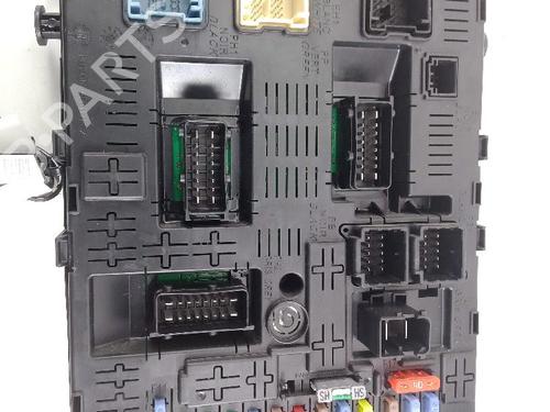 Used Fuse box Fuse box PEUGEOT 5008 (0U_, 0E_) 1.6 16V (120 hp) 18375701 18375701