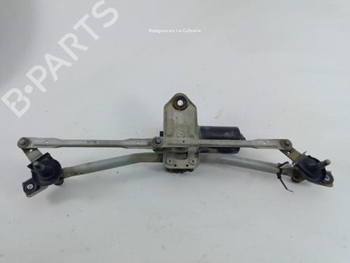 Used Front wiper motor KIA SPORTAGE III (SL) 1.7 CRDi (116 hp) 18367558
