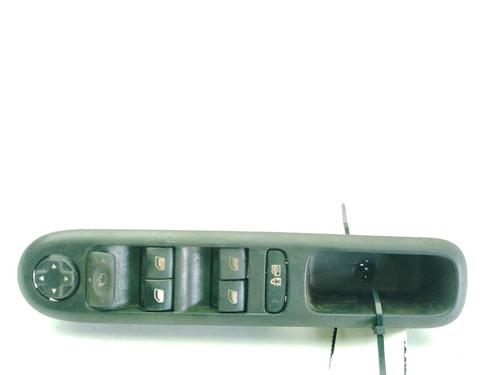 Used Left front window switch PEUGEOT 5008 (0U_, 0E_) 2.0 HDi 150 / BlueHDi 150 (150 hp) 29875894