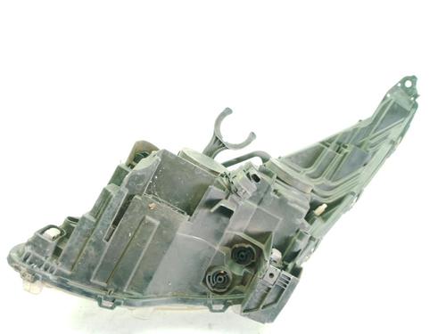 Right headlight PEUGEOT 5008 (0U_, 0E_) 1.6 HDi | BP30899588C29