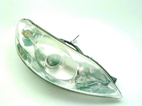 Used Right headlight Right headlight PEUGEOT 407 (6D_) 2.0 HDi 135 (6DRHRH, 6DRHRE, 6DRHRG, 6DRHRJ) (136 hp) 29860858 29860858
