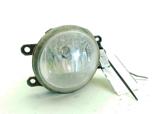 left-front-fog-light-lexus-ct-zwa10_-2010-35720815 main image