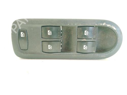 Used Left front window switch Left front window switch RENAULT MEGANE II Estate (KM0/1_) 1.6 (113 hp) 35720877 35720877