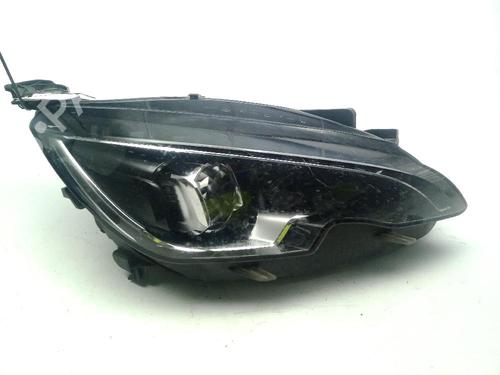 Used Right headlight PEUGEOT 308 SW II (LC_, LJ_, LR_, LX_, L4_) 2.0 BlueHDi 150 (150 hp) 31966726