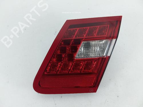 right-tailgate-light-mercedes-benz-e-class-w212-2009-2010-2011-2012-2013-2014-2015-2016-24040638 main image