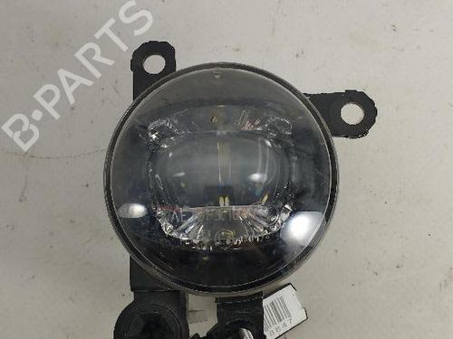 Used Right front fog light OPEL CORSA F (P2JO) 1.5 (68) (102 hp) 31989025
