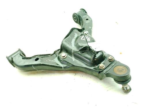 Used Left front suspension arm Left front suspension arm MERCEDES-BENZ SPRINTER 3,5-t Bus (B906) 318 CDI (906.731, 906.733, 906.735) (184 hp) 33953967 33953967