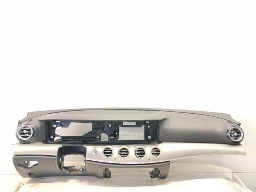Used Dashboard Dashboard MERCEDES-BENZ E-CLASS (W213) E 220 d (213.004) (194 hp) 40037885 40037885