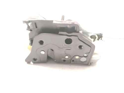 front-left-lock-seat-leon-1p1-2005-2006-2007-2008-2009-2010-2011-2012-2013-38770802 main image