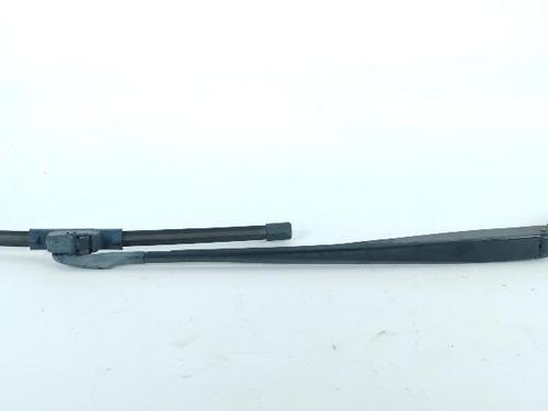 Used Front windshield wiper arm BMW 5 (F10) 518 d (150 hp) 24042841