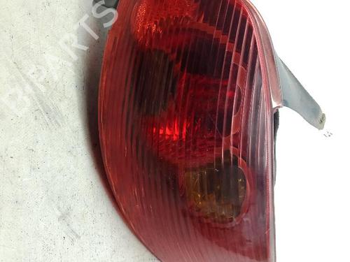 Feu arrière droit Feu arrière droit PEUGEOT 206 Hatchback (2A/C) 1.4 HDi eco 70 (68 hp) 36404960 36404960
