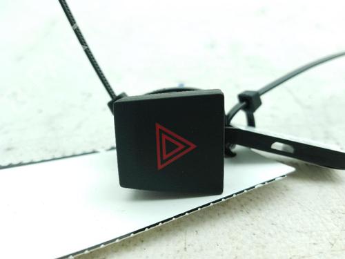 Used Warning switch Warning switch SEAT ARONA (KJ7, KJP) 1.0 TSI (95 hp) 24544887 24544887