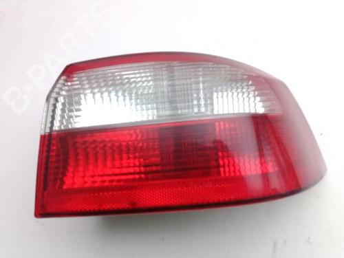 Used Right taillight RENAULT LAGUNA II (BG0/1_) 1.6 16V (BG0A, BG0L) (107 hp) 18369463