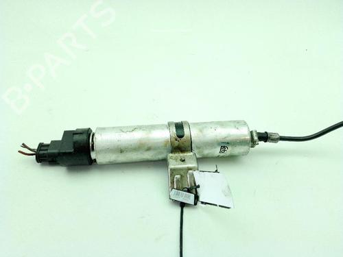 Pompe à carburant BMW X1 (E84) sDrive 20 d (163 hp) 32132509