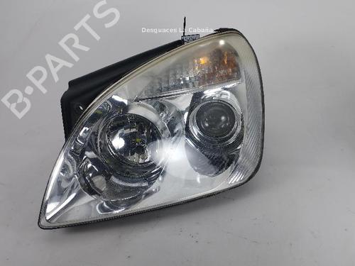 Venstre forlygte KIA CARENS III MPV (UN) 2.0 CRDi 115 (115 hp) 31988718