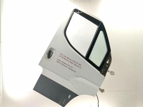 Used Right front door Right front door IVECO DAILY VI Van 33S14, 35S14, 35C14, 42S14 (136 hp) 40178216 40178216