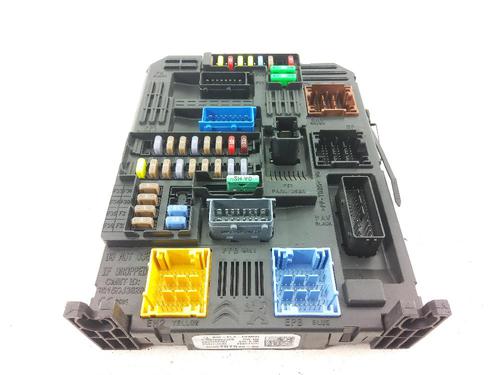 Used Fuse box Fuse box PEUGEOT 2008 II (UD_, US_, UY_, UJ_, UR_, UC_) 1.2 PureTech 100 (USHNK) (101 hp) 18889846 18889846