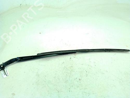 Front windshield wiper arm TOYOTA COROLLA Hatchback (_E21_, _EA1_, _EH1_) 1.8 Hybrid (ZWE211) | BP23999533C143 