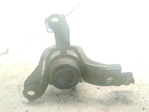 Used Engine mount Engine mount TOYOTA YARIS CROSS (MXP_) 1.5 Hybrid (MXPJ11) (131 hp) 27733682 27733682