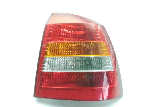 Feu arrière droit OPEL ASTRA G Hatchback (T98) 2.0 DTI 16V (F08, F48) (101 hp) 31871043