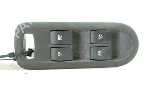 Used Left front window switch RENAULT MEGANE II (BM0/1_, CM0/1_) 1.5 dCi (BM1E, CM1E) (106 hp) 24051156