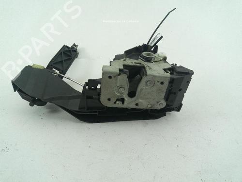 Venstre foran lås FORD FOCUS I (DAW, DBW) 1.8 Turbo DI / TDDi (90 hp) 18364371