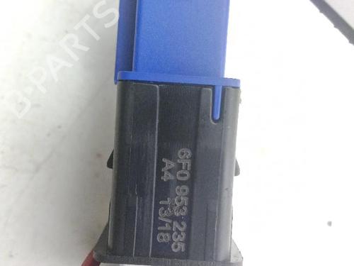 Warning switch SEAT ARONA (KJ7, KJP) 1.0 TSI | BP24048746I22 - Image 3
