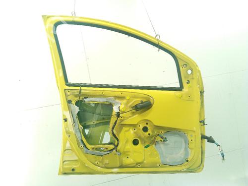 Left front door PEUGEOT 107 (PM_, PN_) 1.0 | BP28596551C2